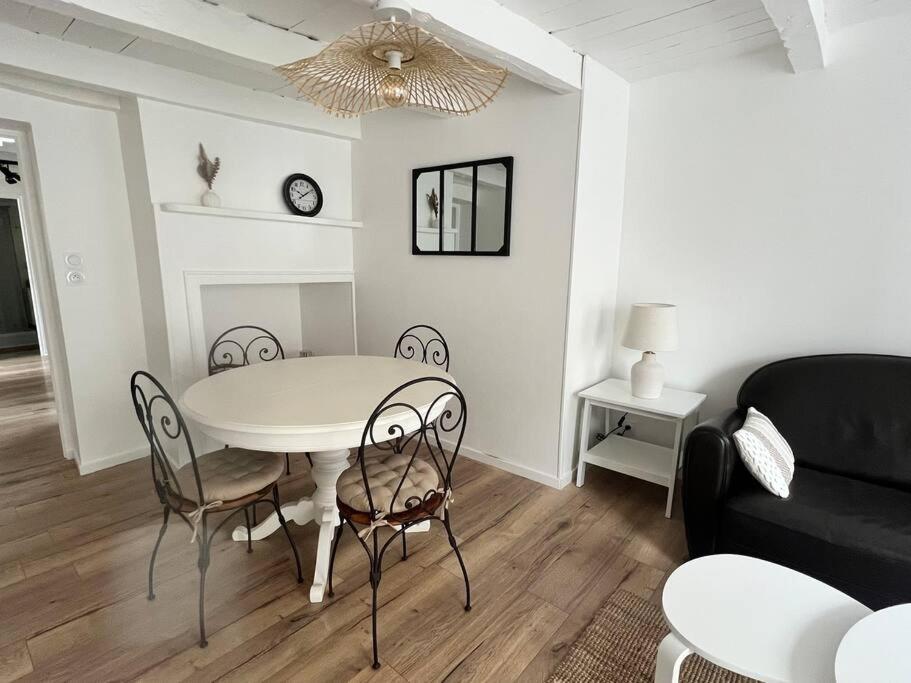 Maison Cosy 4 Personnes Tinténiac Dış mekan fotoğraf